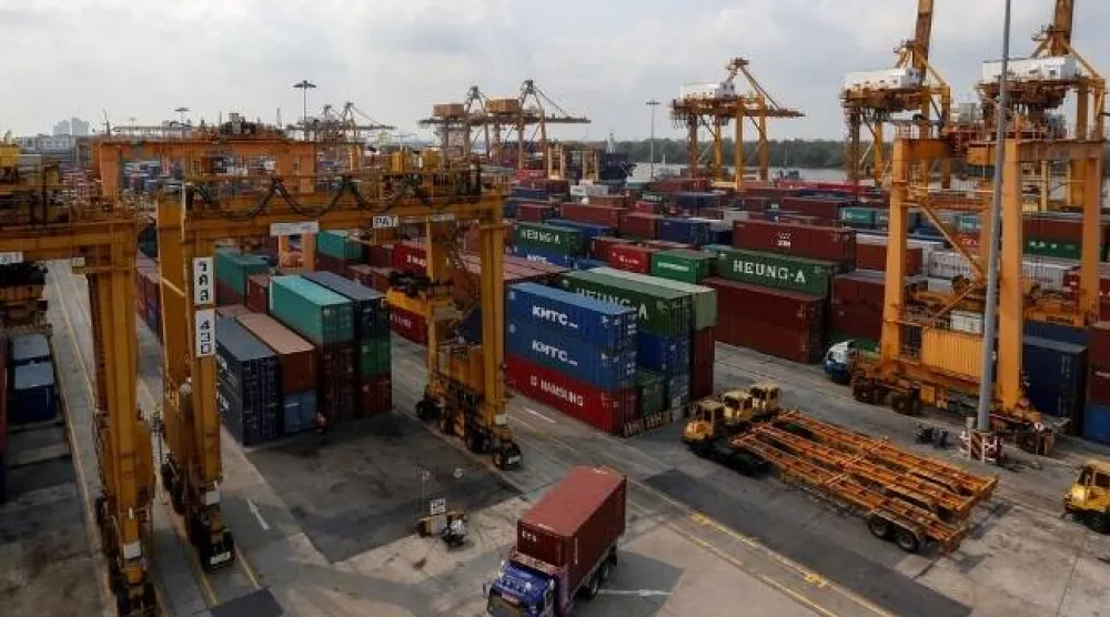 منظر عام لميناء بانكوك في تايلاند (رويترز)