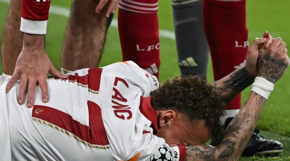 لانغ مهاجم هولندا يغيب عن مباراة النرويج الودية بسبب جراحة في يده (رويترز)