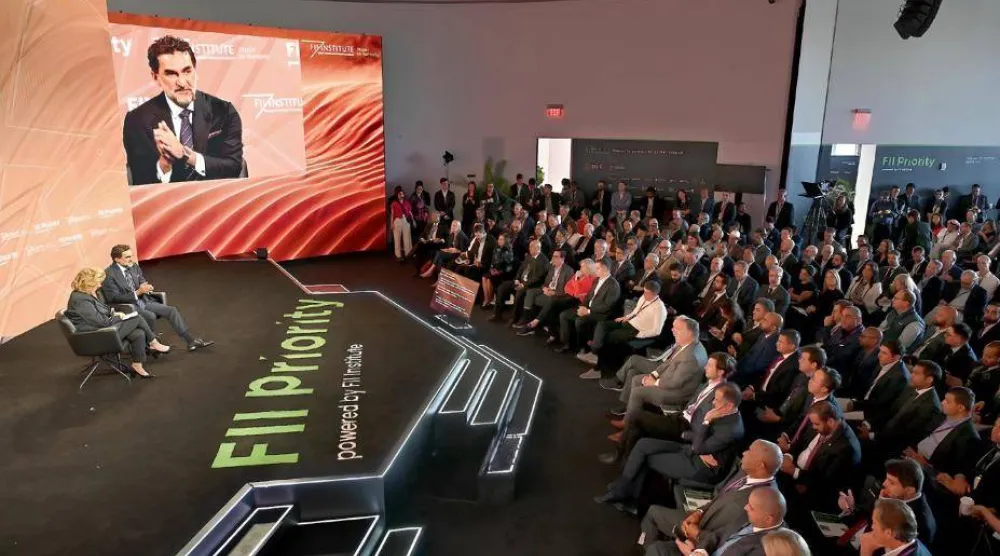 محافظ صندوق الاستثمارات العامة ياسر الرميان خلال مشاركته في قمة سابقة لمبادرة مستقبل الاستثمار في ميامي (الشرق الأوسط)