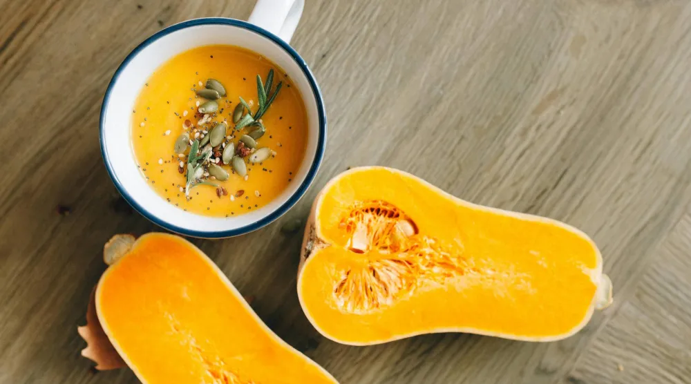 القرع الجوزي يتميز بمذاق معتدل يميل إلى الحلاوة (بيكسلز)