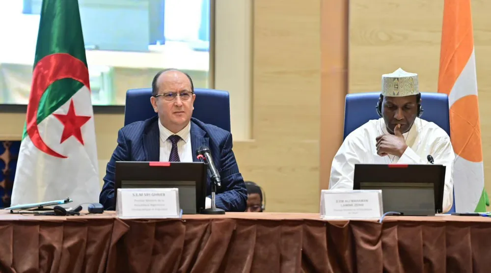 رئيسا حكومتَي الجزائر والنيجر خلال أشغال لجنة التعاون المشتركة (الحكومة الجزائرية)