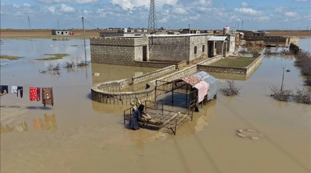 صورة نشرتها وكالة «أناضول» لغمر المياه بلدة تل حميس شمال شرقي الحسكة نتيجة الأمطار الغزيرة المتزايدة منذ السبت الماضي 