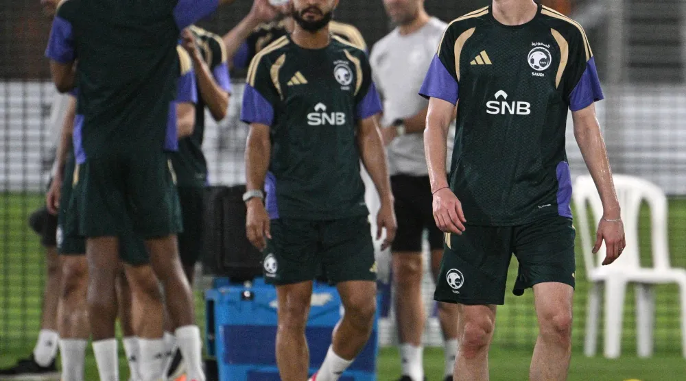 جانب من الحصة التدريبية للمنتخب السعودي (تصوير: علي خمج)