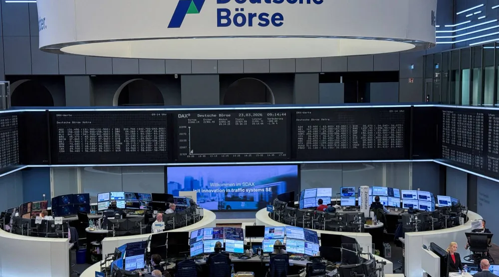 رسم بياني لمؤشر أسعار الأسهم الألماني «داكس» في بورصة فرنكفورت (رويترز)