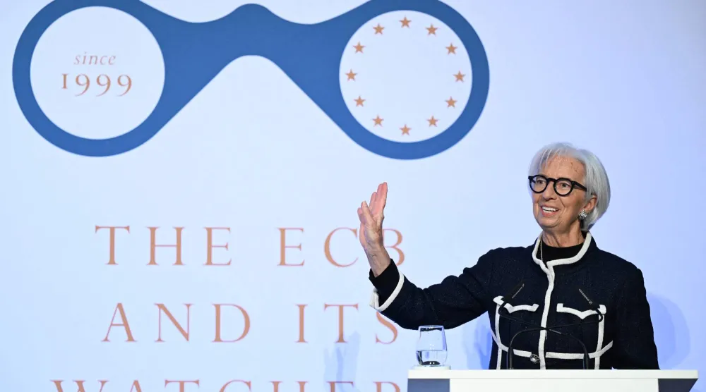لاغارد تتحدث خلال مؤتمر «مراقبي البنك المركزي الأوروبي» في فرانكفورت (أ.ف.ب)
