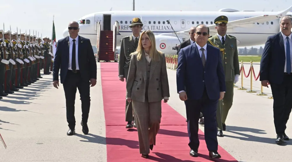 ميلوني لدى وصولها إلى الجزائر (الوزارة الأولى)