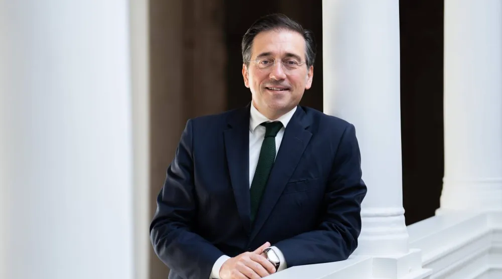 خوسيه مانويل ألباريس وزير الخارجية  (وزارة الخارجية الإسبانية)