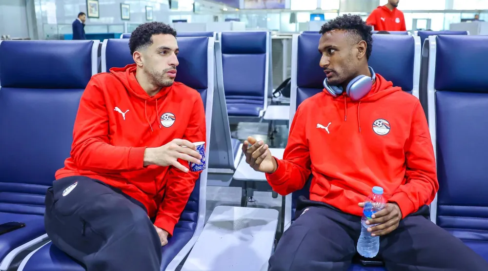 غادرت بعثة المنتخب المصري إلى مدينة جدة استعداداً لمواجهة منتخب السعودية ودياً (منتخب مصر)