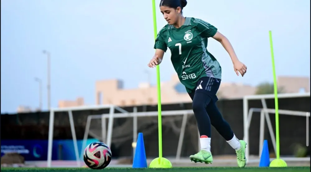 المعسكر يهدف لتطوير اللاعبات ورفع جاهزيتهن البدنية (الشرق الأوسط)