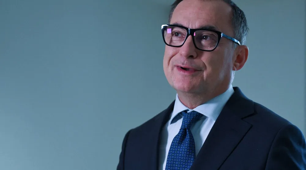 يواكيم ناغل يجيب عن أسئلة خلال مقابلة مع «رويترز» في فرانكفورت (رويترز)