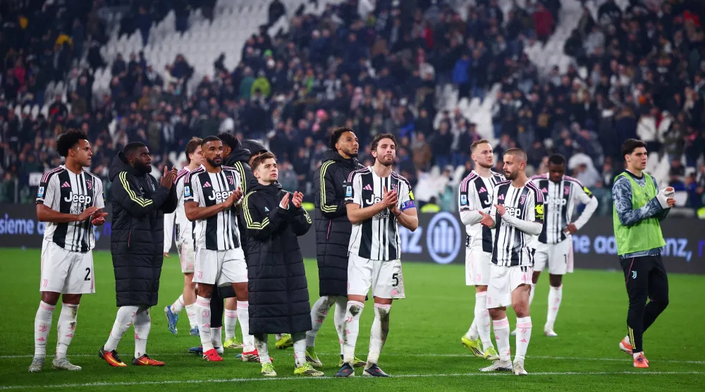 تتواصل تداعيات سياسة الانتقالات داخل نادي يوفنتوس (رويترز)