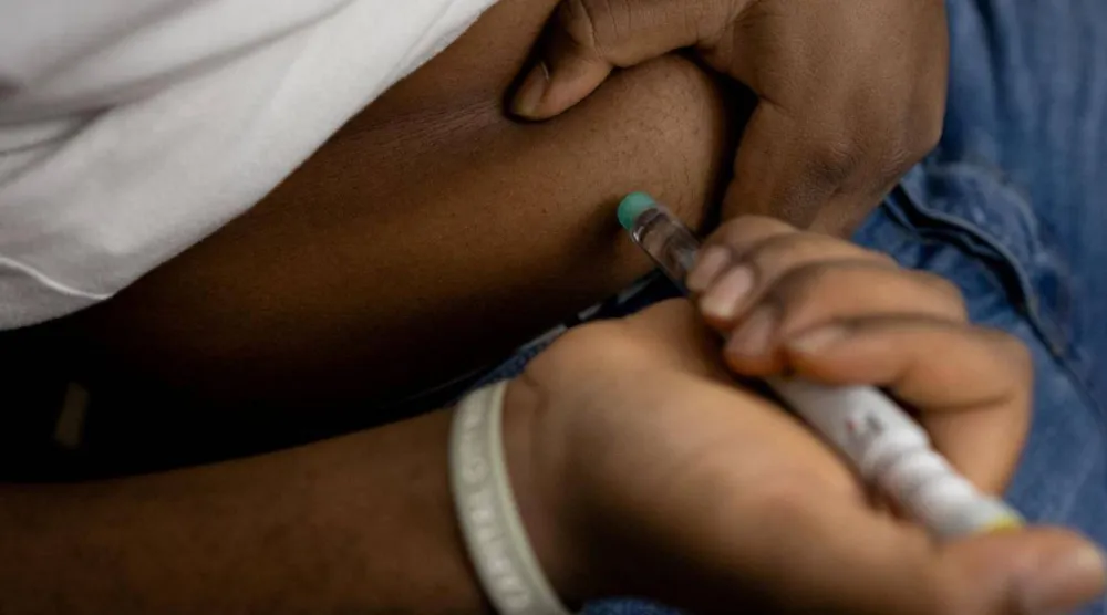 مقاومة الإنسولين تؤدي إلى تراكم كمية كبيرة من السكر في الدم ما قد يُؤدي إلى الإصابة بالسكري (رويترز)