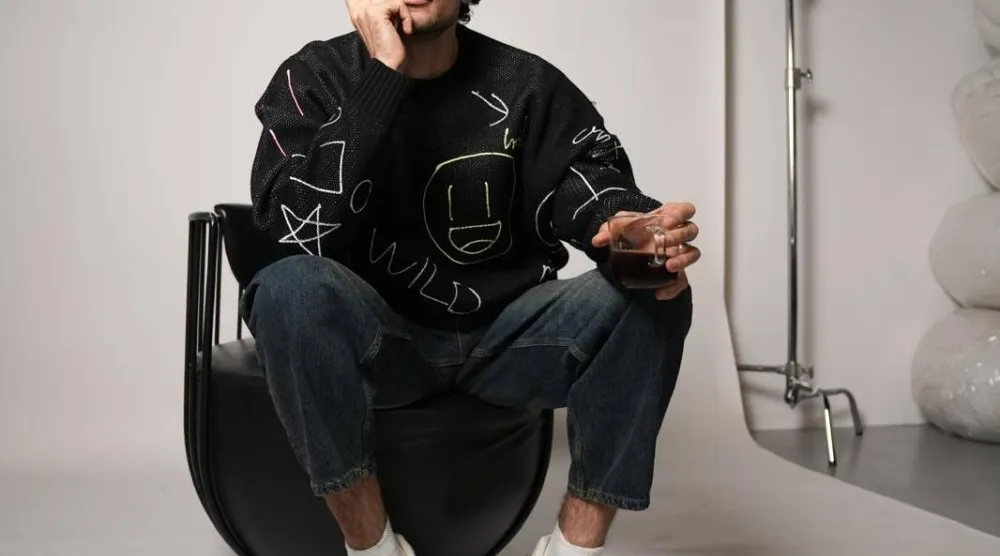 آدم يعدُّ والده محمد بكري مثله الأعلى (الشرق الأوسط)