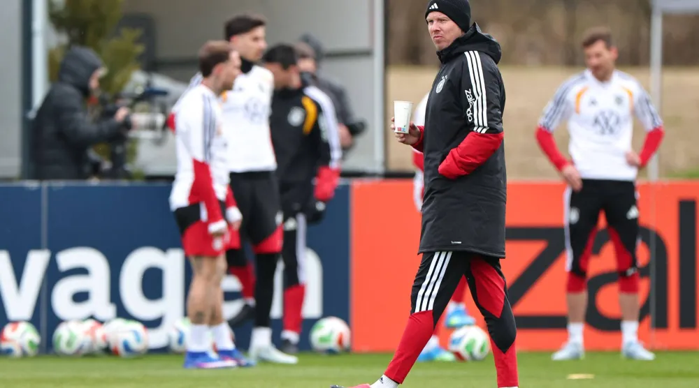 ناغلسمان خلال تحضيرات ألمانيا (أ.ف.ب)