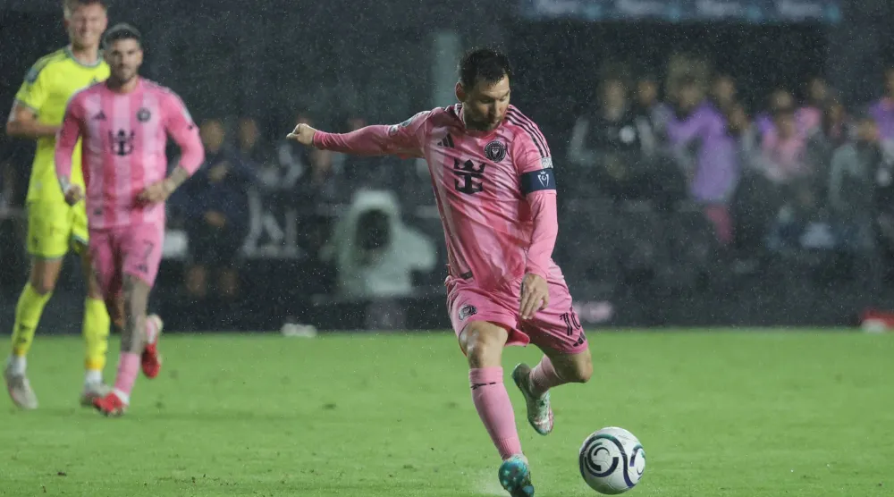 وجود ميسي مع كوكبة من النجوم رفع من مستوى شعبية كرة القدم في أميركا (ا ف ب)