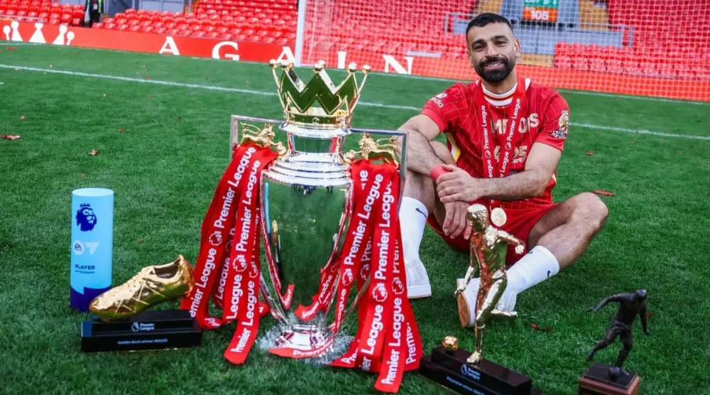 صلاح حصد كل جوائز الموسم الماضي الفردية وكان له الفضل الاكبر بتتويج ليفربول بالدوري (موقع ليفربول)