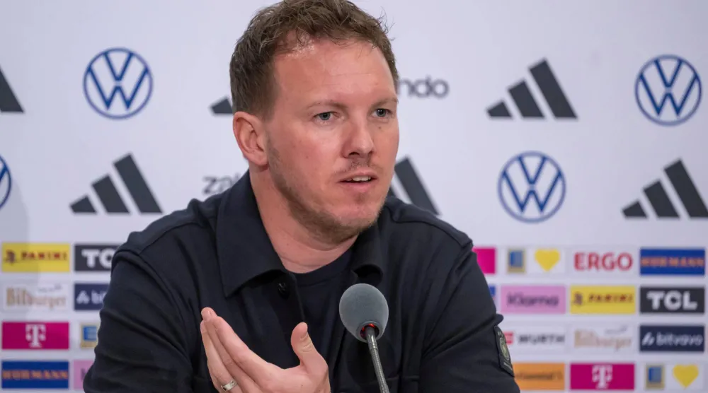 ناغلسمان خلال المؤتمر الصحافي (أ.ب)