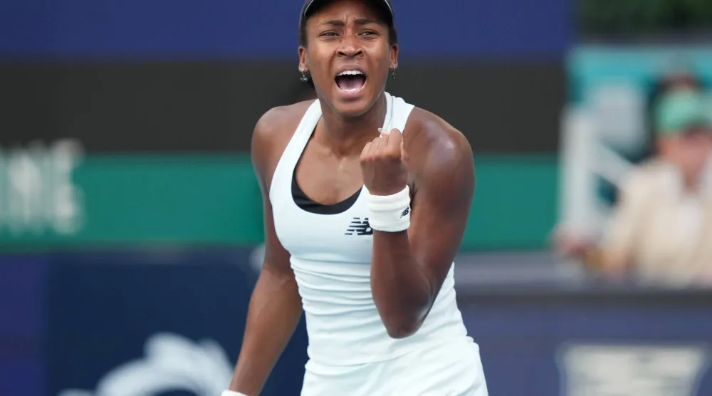 غوف تحتفل ببلوغها النهائي (أ.ب)