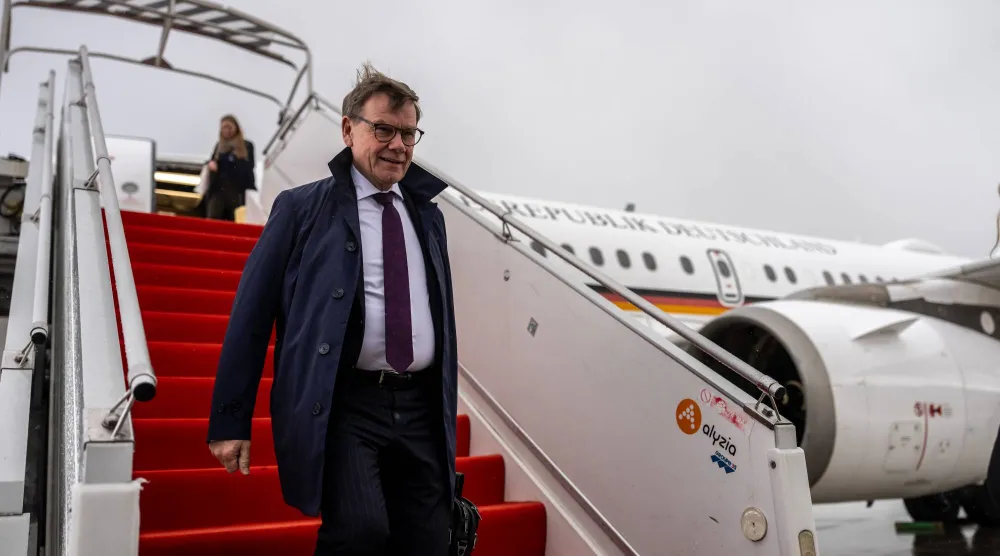 وزير الخارجية الألماني يوهان فاديفول يصل لحضور اجتماع وزراء خارجية مجموعة السبع في فرنسا - 26 مارس 2026 (د.ب.أ)