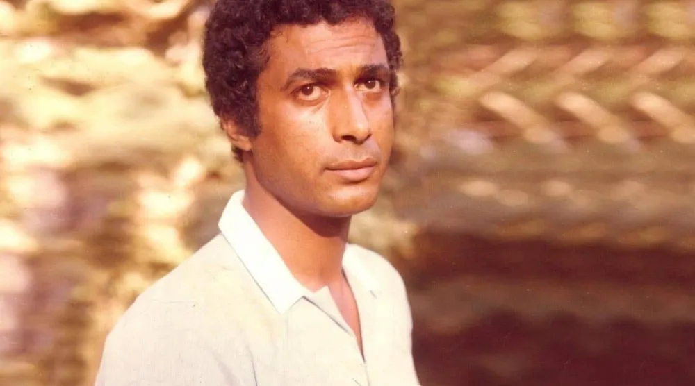 الفنان أحمد زكي المُلقَّب بـ«النمر الأسود» (فيسبوك)