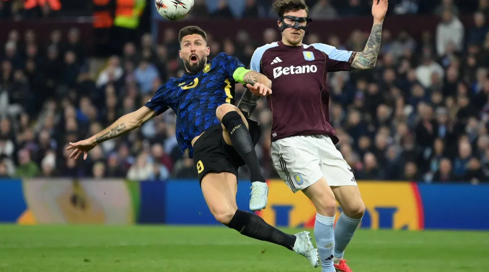 عقوبات على ليل الفرنسي بعد مواجهة أستون فيلا الإنجليزي (رويترز)