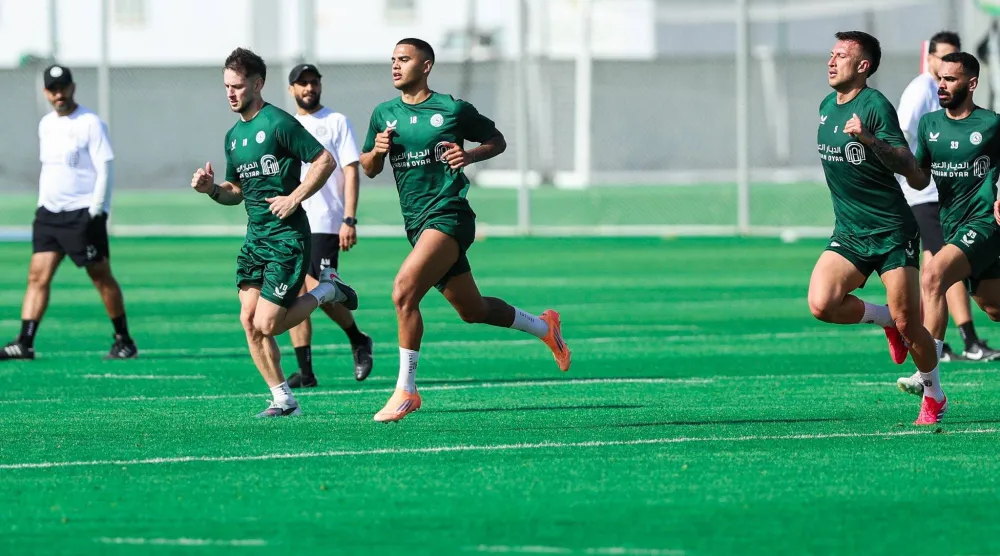 لاعبو الاتفاق خلال تدريباتهم الأخيرة (موقع النادي)