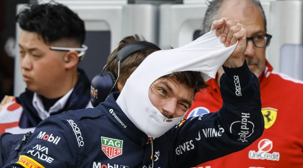 الهولندي ماكس فيرستابن يعاني في سوزوكا (إ.ب.أ)