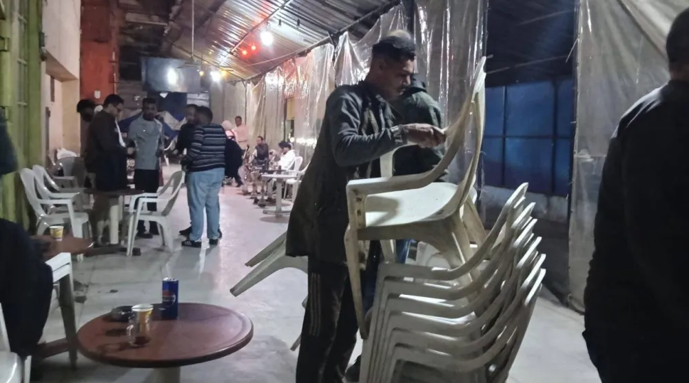 الحكومة المصرية قررت إغلاق المقاهي والكافيهات مبكراً ابتداء من السبت (وزارة التنمية المحلية)