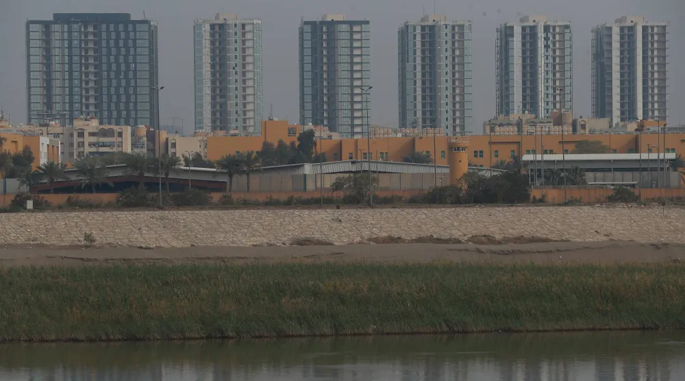 السفارة الأميركية في «المنطقة الخضراء» ببغداد (د.ب.أ)