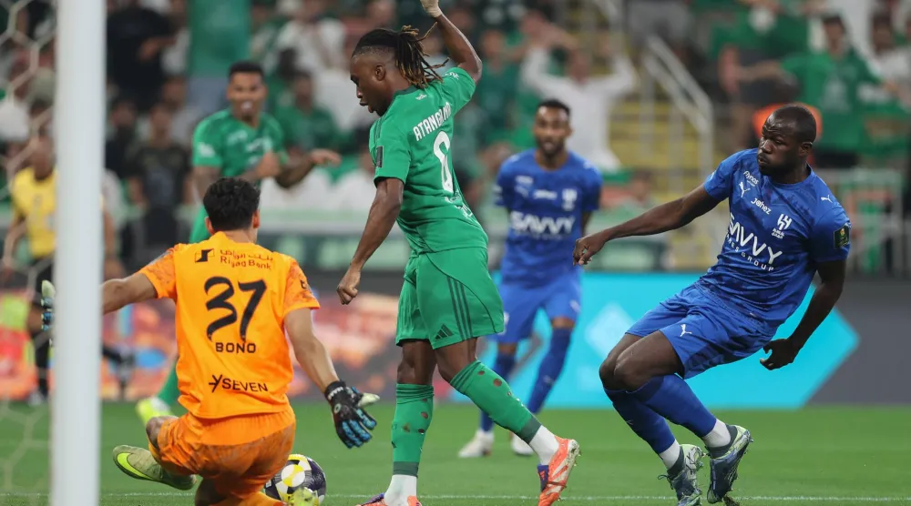 أتانغانا خلال مباراة الأهلي أمام الهلال (تصوير: عدنان مهدلي)