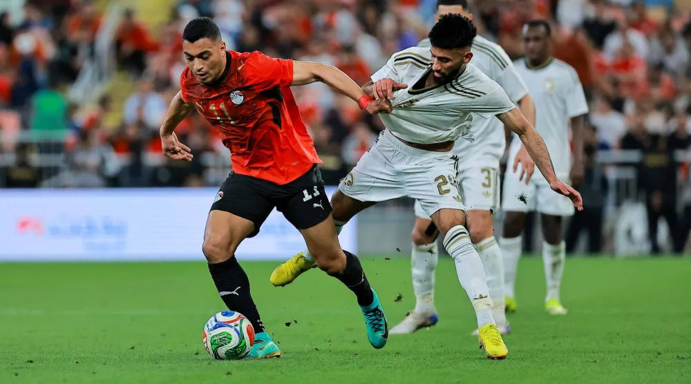 الأداء الجماعي للأخضر سجل تراجعا كبيرا في ودية مصر (تصوير: محمد المانع)