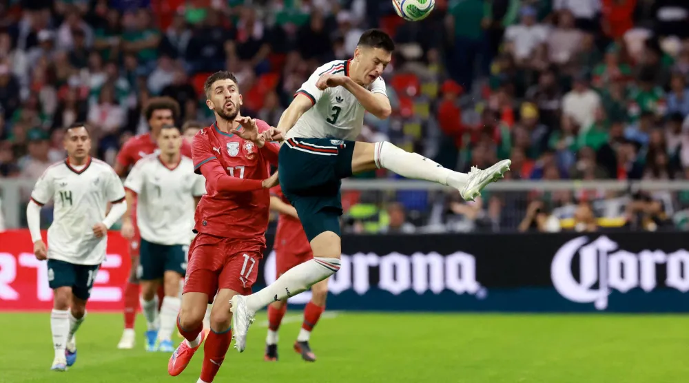 تعادل المكسيك والبرتغال ودياً في إعادة افتتاح ملعب «أزتيكا» (رويترز)