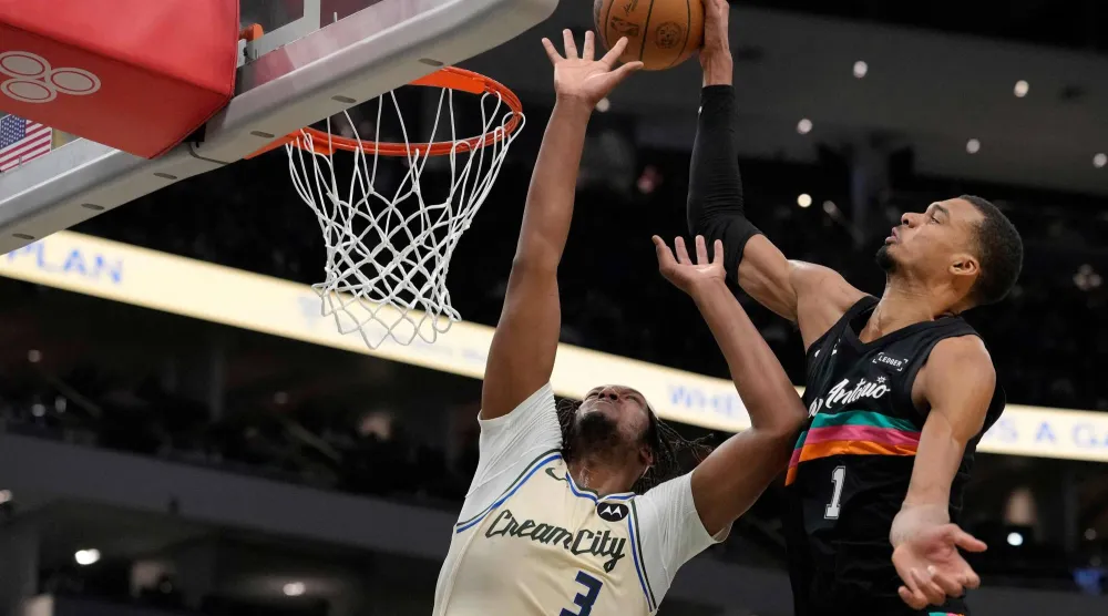 سان أنتونيو سبيرز (أ.ف.ب)