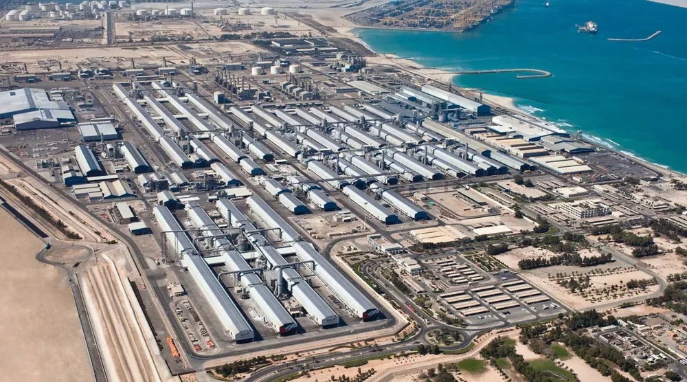 المصهر الثاني لشركة «الإمارات العالمية للألمنيوم» في منطقة جبل علي بدبي (الشركة)