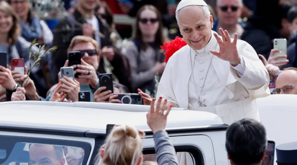 البابا ليو بابا الفاتيكان (رويترز)