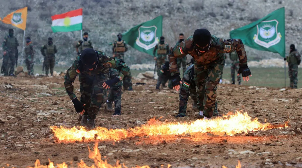 تدريبات عسكرية لعناصر من «بيجاك» في أربيل شمال العراق يوم 26 فبراير الماضي (رويترز)