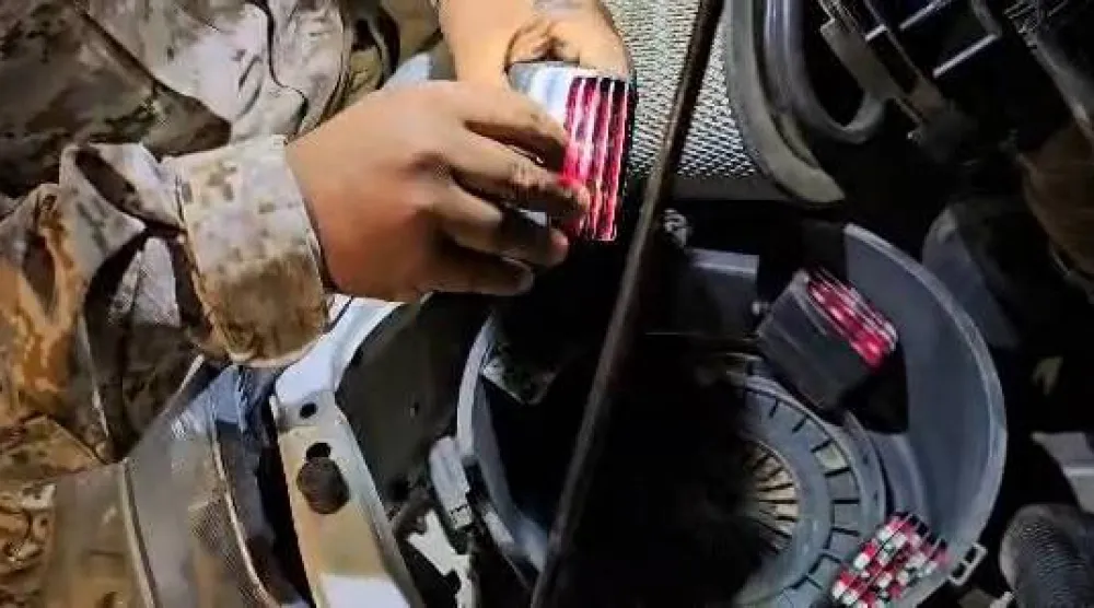 أحبطت الكتيبة محاولة تهريب 450 قرصاً من حبوب «بريجابالين» المخدر (كتيبة أمن المنفذ)