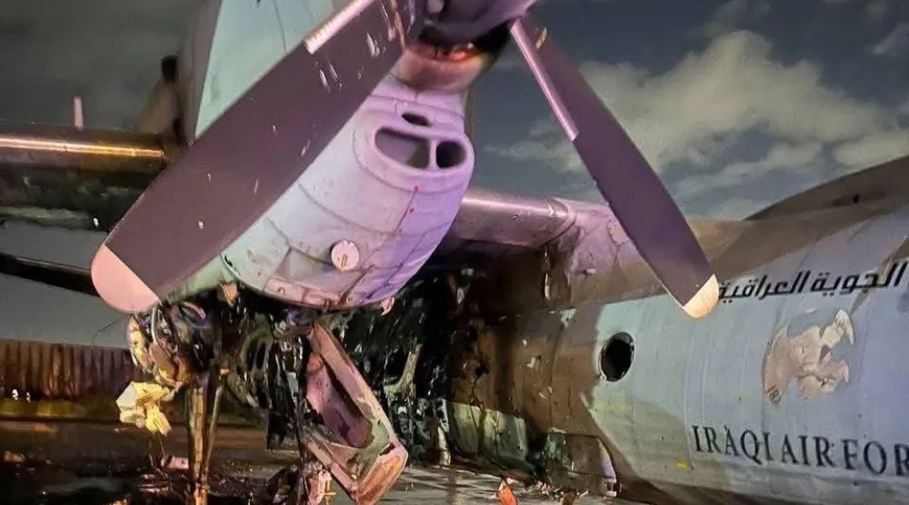 الطائرة التي تعرضت للتدمير في قاعدة الشهيد محمد علاء الجوية (وزارة الدفاع العراقية)