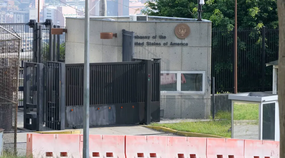 السفارة الأميركية في كاراكاس (أ.ب)