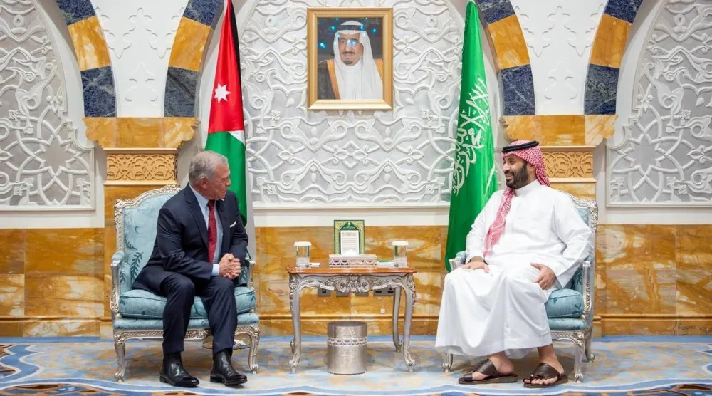 ولي العهد السعودي الأمير محمد بن سلمان لدى لقائه العاهل الأردني الملك عبد الله الثاني بن الحسين في جدة الاثنين (واس)