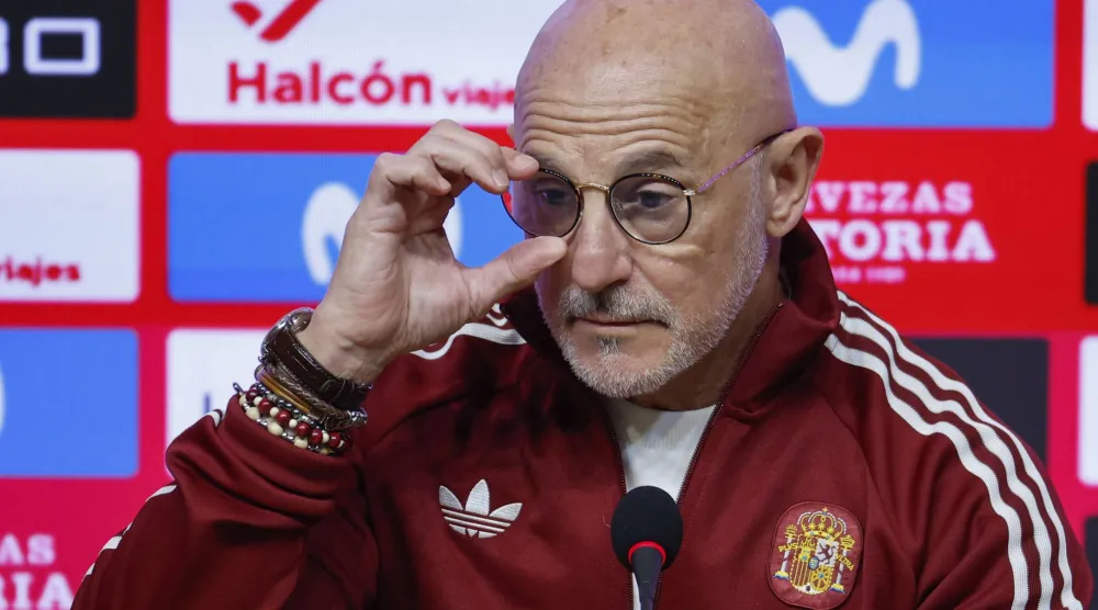 لويس دي لا فوينتي مدرب منتخب إسبانيا (إ.ب.أ)