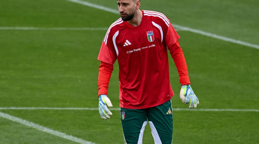 الإيطالي جيانلويجي دوناروما حارس مرمى مان سيتي (د.ب.أ)