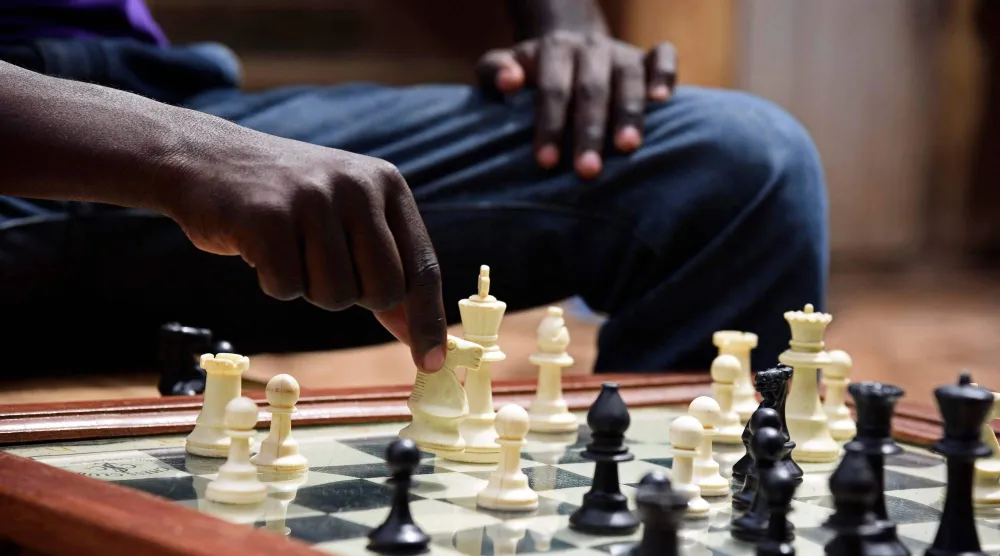 بدعم من الاتحاد الدولي للشطرنج ستتضمن الجولة الجديدة أربع بطولات سنويا في مدن مختلفة (أ.ف.ب)