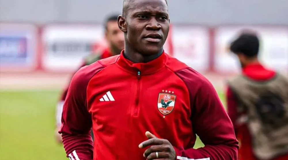 المالي أليو ديانغ لاعب وسط الأهلي المصري (الشرق الأوسط)