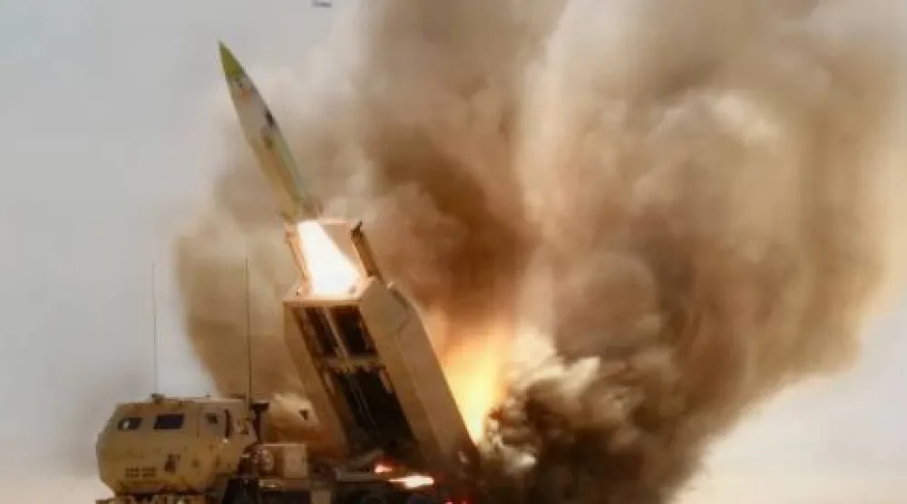 Hamaney ve Trump'tan meydan okuma mesajları...İsrail "Tahran'ın kalbine" şiddetli bir saldırı düzenledi