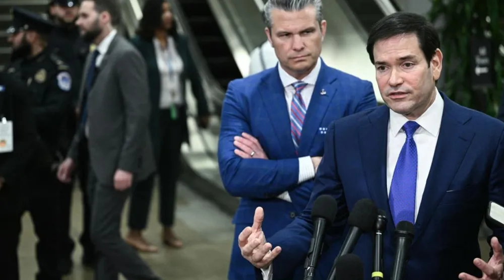 Haber, bu ay McNair üssü üzerinde bir dizi "tanımlanamayan" drone görülmesinin ardından geldi. Bu, Beyaz Saray'ın Hegseth ve Rubio'yu başka bir yere taşımayı düşünmesine yol açmıştı (AFP)