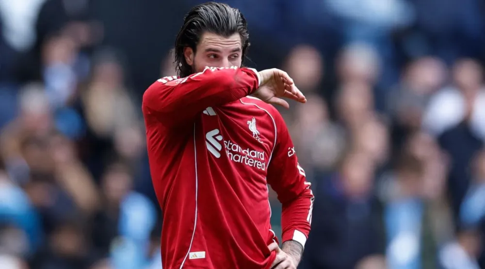 Szoboszlai, Liverpool'un Manchester City'ye 4-0 yenilerek FA Cup'tan elenmesine tanık oldu (Reuters)