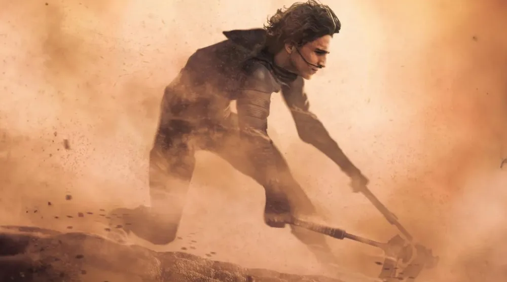 Denis Villeneuve, Dune: Çöl Gezegeni'ndeki çöl sahnelerini Birleşik Arap Emirlikleri'nin başkenti Abu Dabi'de çekti (Warner Bros.)