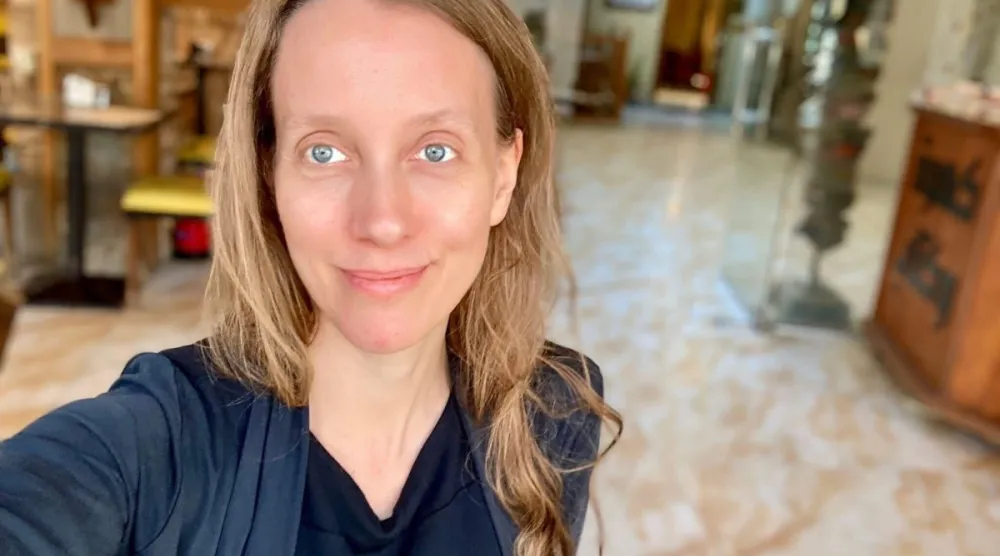 الصحافية المختطفة في العراق شيلي كيتلسون (من أرشيف كيتلسون)