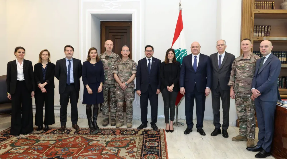 الرئيس عون مستقبلاً الوزيرة المفوضة لدى وزارة الجيوش الفرنسية أليس روفو والوفد المرافق (رئاسة الجمهورية)